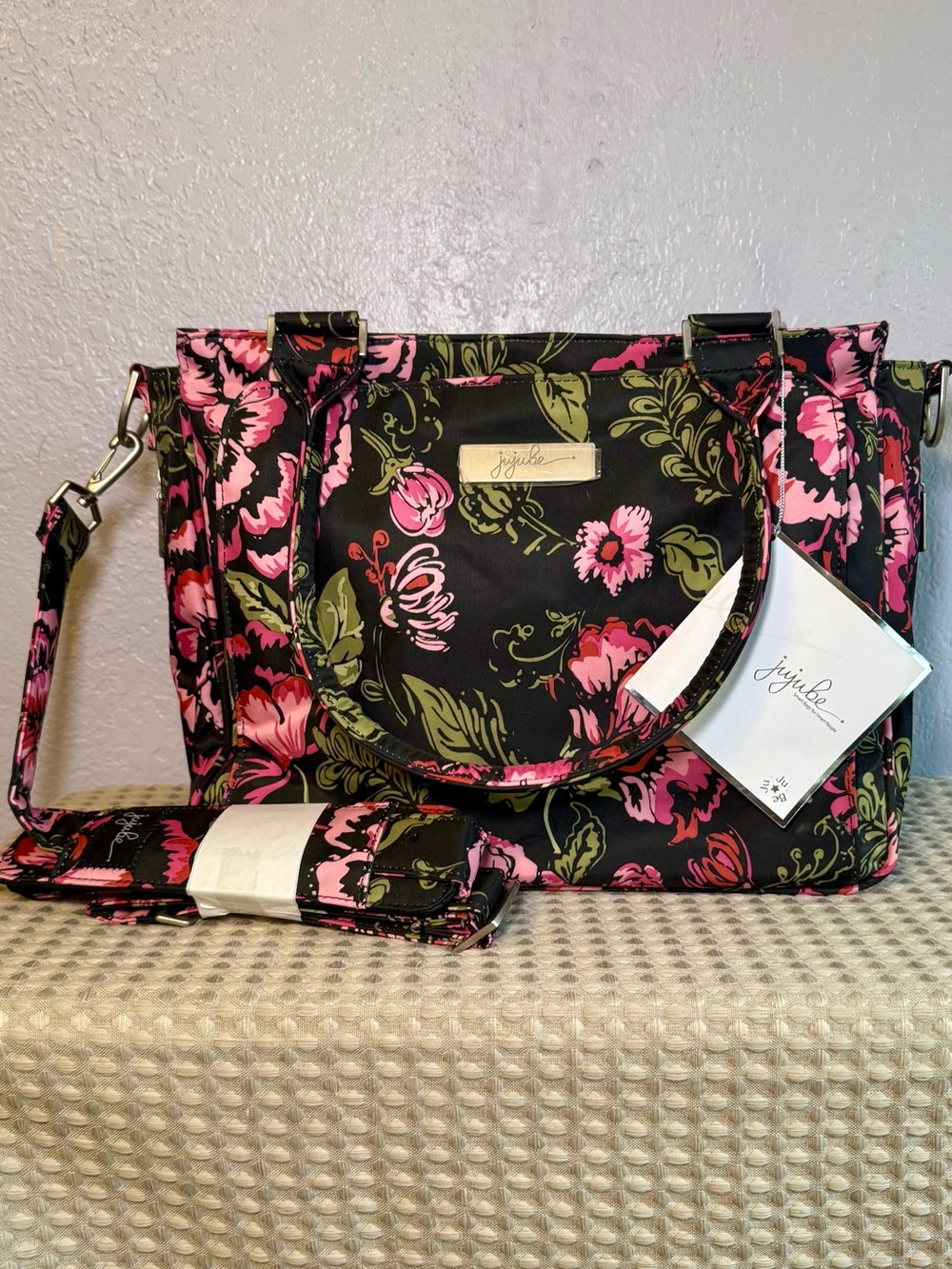 Ju-ju-be Be Classy Diaper Bag Tote NWT
